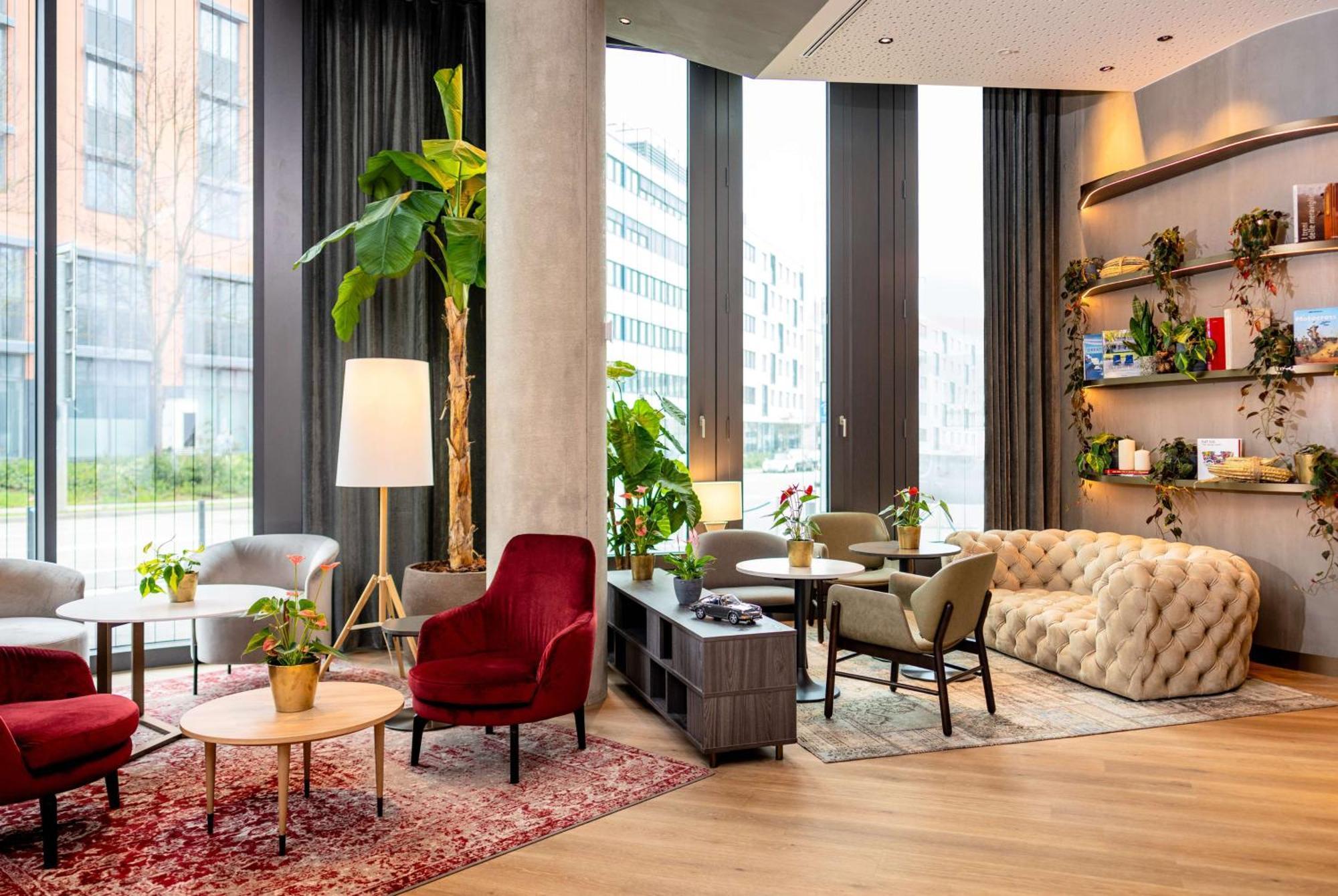 Radisson Blu Hotel At Porsche Design Tower Stoccarda Esterno foto